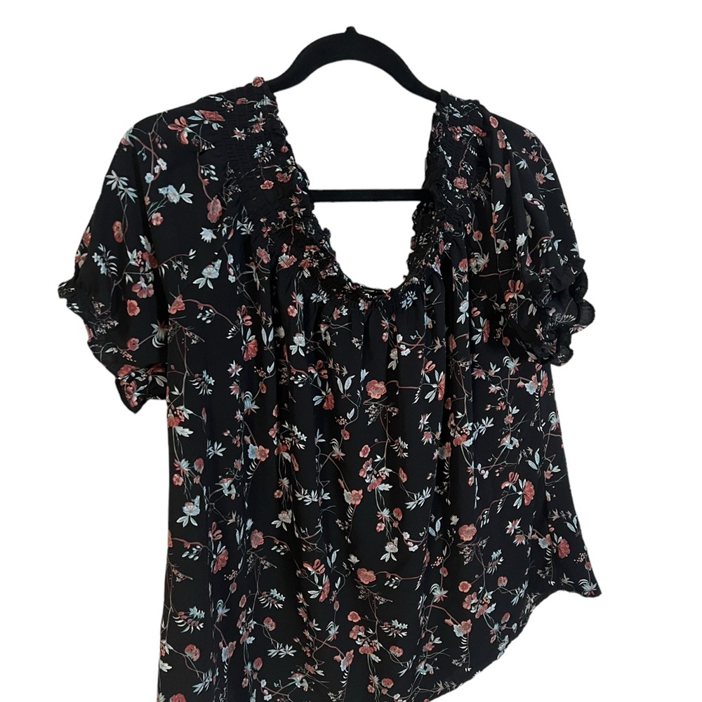 A Trendsetter blouse in size XXL - Picture 2 of 6